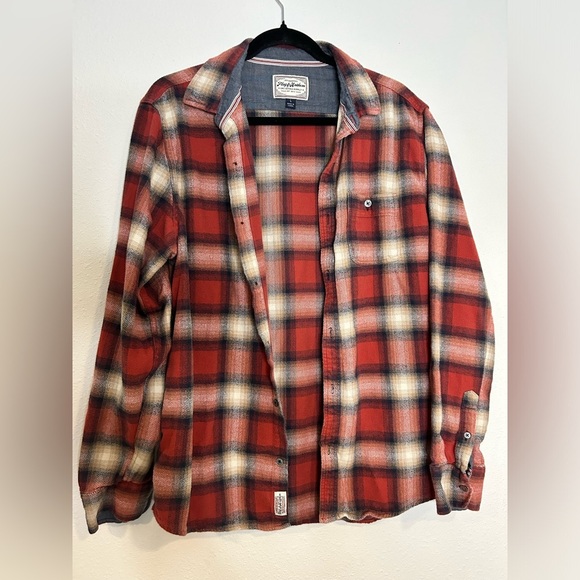 Plaid Red and Black Casual Button Down Shirt Size Large - Picture 1 of 6